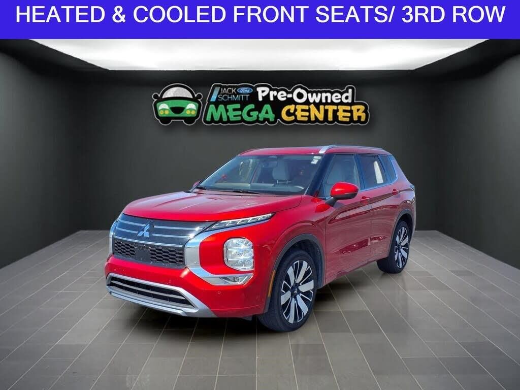 2025 Mitsubishi Outlander SEL — photo 1 of 1