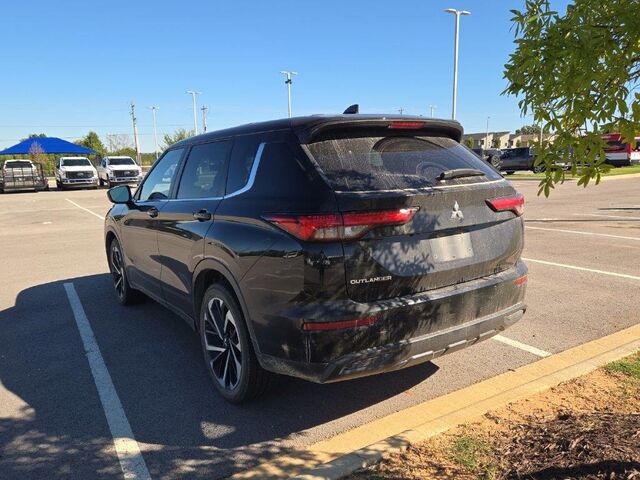 2022 Mitsubishi Outlander ES