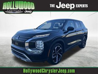 2023 Mitsubishi Outlander SE
