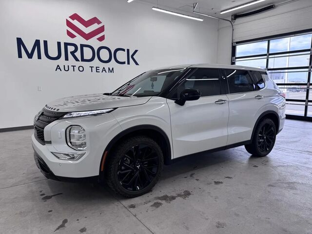 2023 Mitsubishi Outlander SE