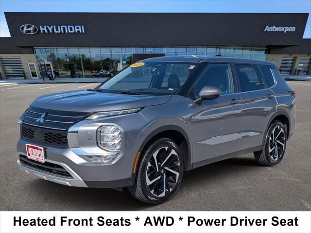 2023 Mitsubishi Outlander SE