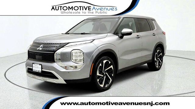 2022 Mitsubishi Outlander SE