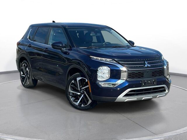 2022 Mitsubishi Outlander Black Edition