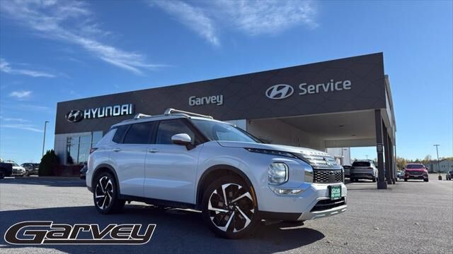 2022 Mitsubishi Outlander Black Edition