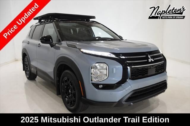 2025 Mitsubishi Outlander Trail Edition — photo 1 of 13