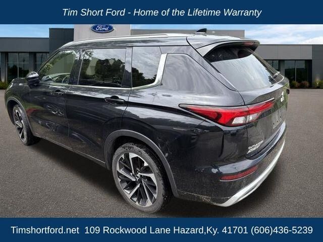 2022 Mitsubishi Outlander SEL — photo 1 of 9