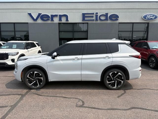 2022 Mitsubishi Outlander SEL