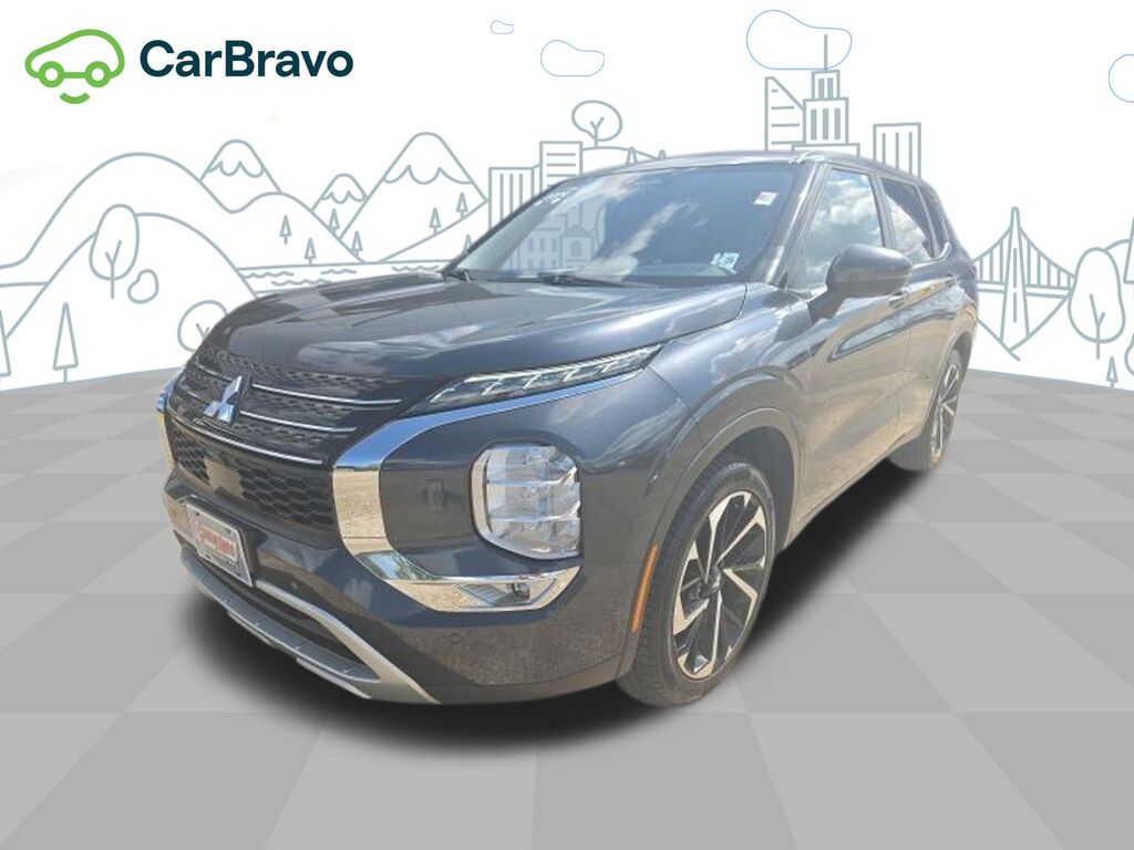 2024 Mitsubishi Outlander SE — photo 1 of 6
