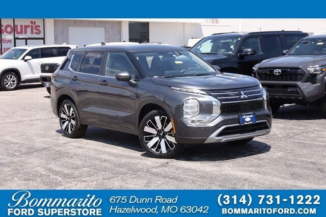 2025 Mitsubishi Outlander SE