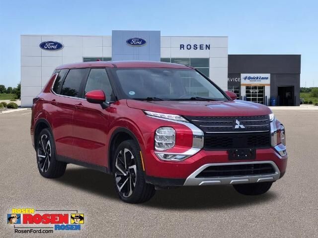 2024 Mitsubishi Outlander SE