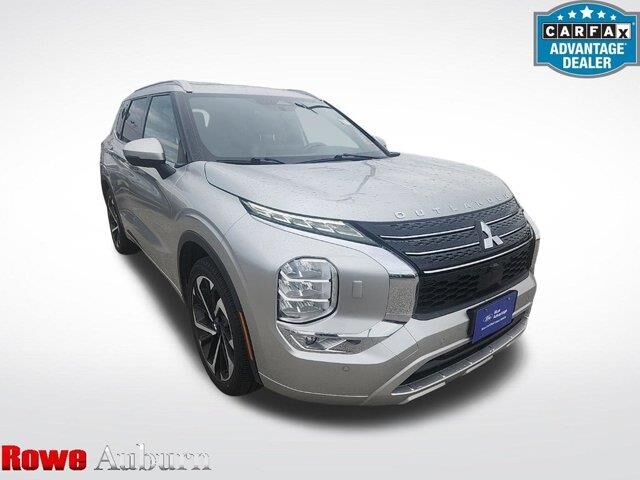 2022 Mitsubishi Outlander SEL — photo 1 of 13