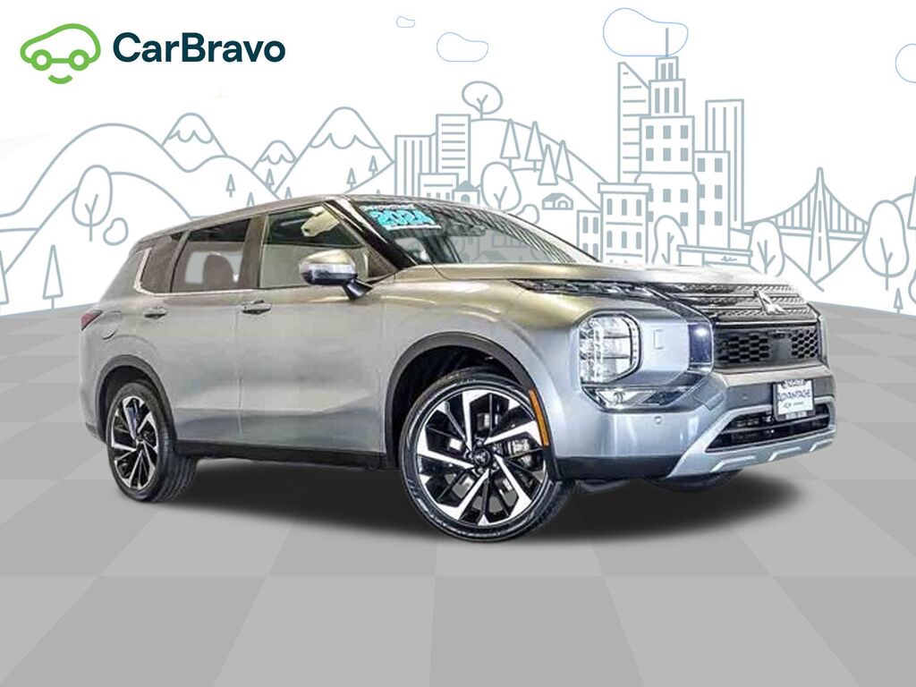 2024 Mitsubishi Outlander SE — photo 1 of 6