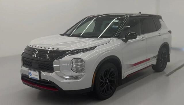 2024 Mitsubishi Outlander SE — photo 1 of 1