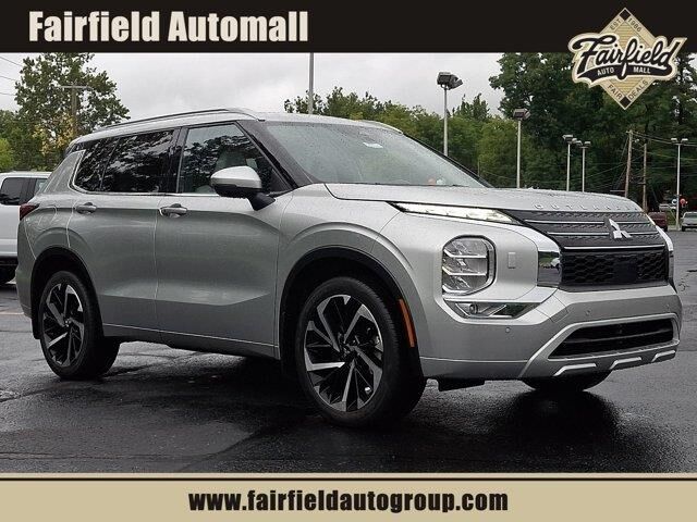 2022 Mitsubishi Outlander SEL Special Edition — photo 1 of 13