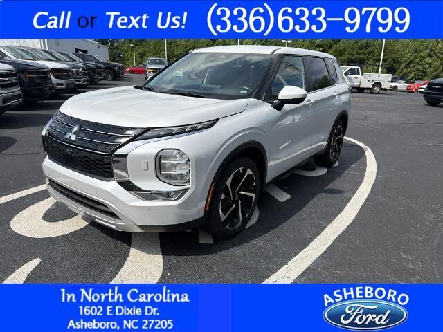 2024 Mitsubishi Outlander SE