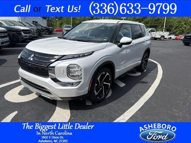 2024 Mitsubishi Outlander SE