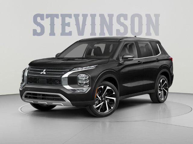 2024 Mitsubishi Outlander SE — photo 1 of 11