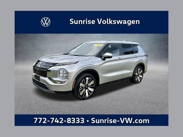 2025 Mitsubishi Outlander SE