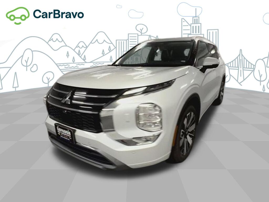 2025 Mitsubishi Outlander SEL — photo 1 of 6