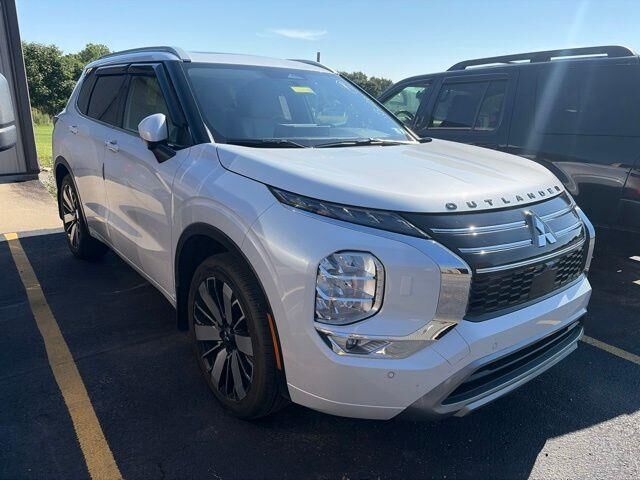 2026 Mitsubishi Outlander SEL — photo 1 of 26