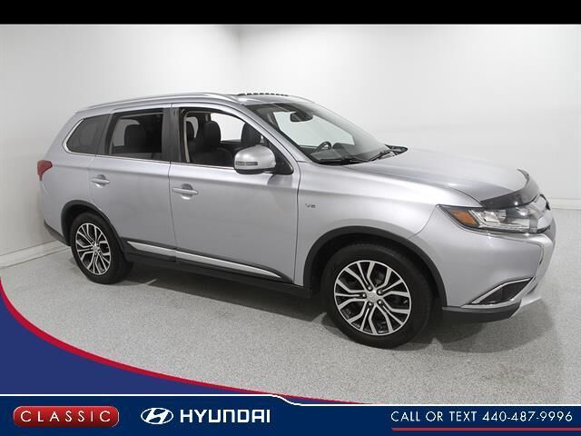 2017 Mitsubishi Outlander GT — photo 1 of 13
