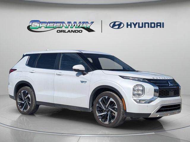 2025 Mitsubishi Outlander PHEV SE
