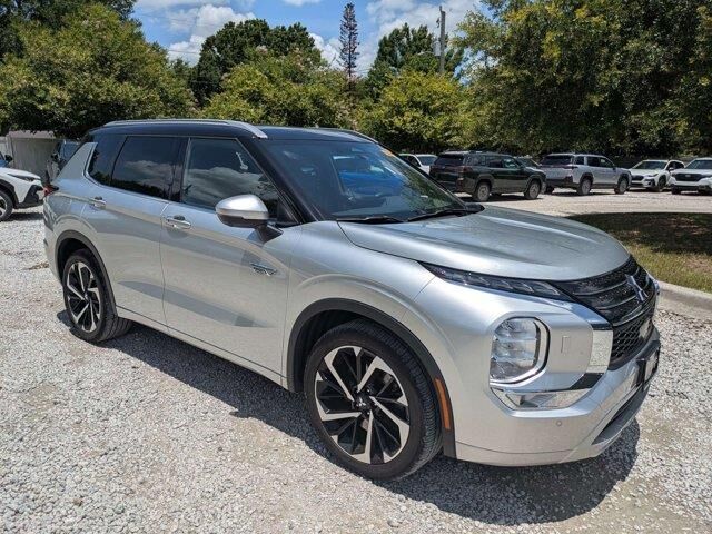 2023 Mitsubishi Outlander PHEV SEL — photo 1 of 13