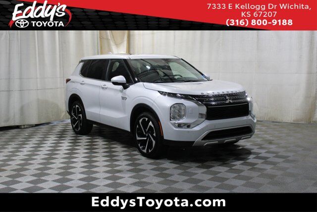 2024 Mitsubishi Outlander PHEV SE — photo 1 of 13