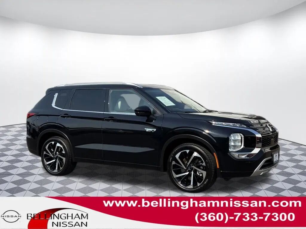 2024 Mitsubishi Outlander PHEV SEL — photo 1 of 13
