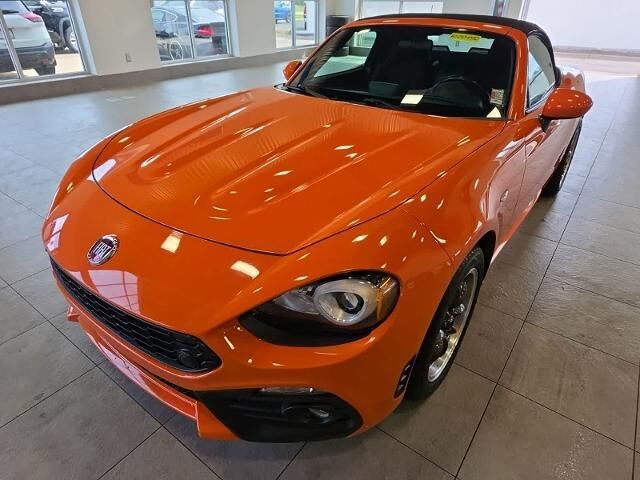 2017 FIAT 124 Spider Classica