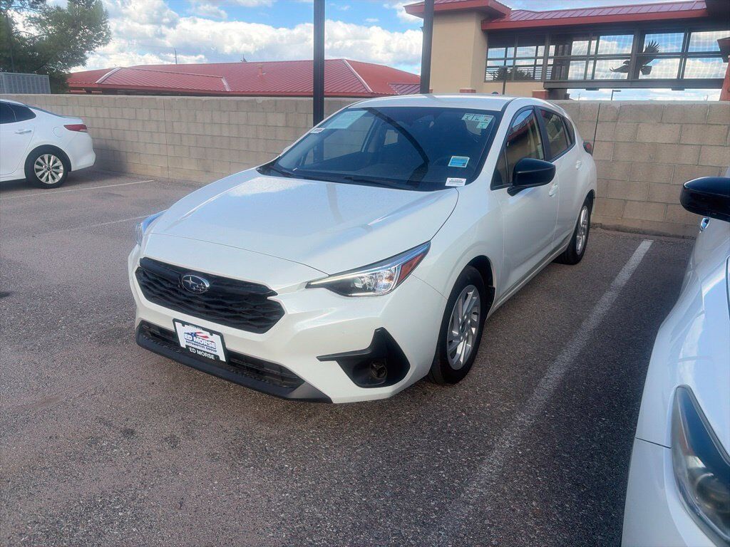 2025 Subaru Impreza Base — photo 1 of 13