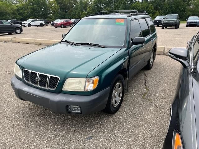 2001 Subaru Forester L — photo 1 of 26
