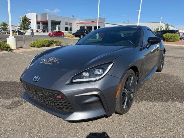 2023 Toyota GR86 Premium — photo 1 of 13
