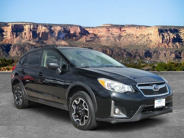 2017 Subaru Crosstrek 2.0i Base — photo 1 of 27