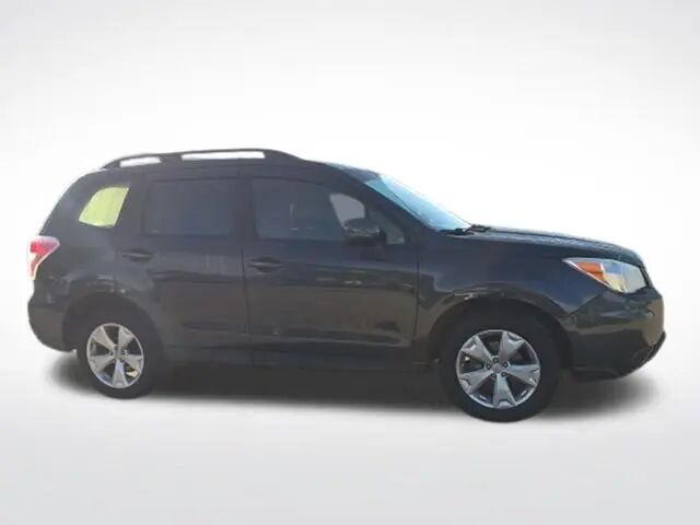 2015 Subaru Forester 2.5i Premium — photo 1 of 50