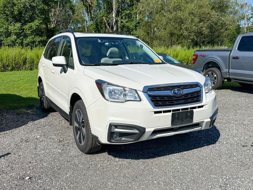 2018 Subaru Forester 2.5i Premium — photo 1 of 12