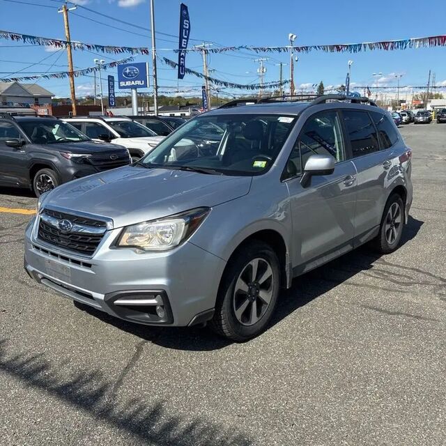 2017 Subaru Forester 2.5i Limited — photo 1 of 13