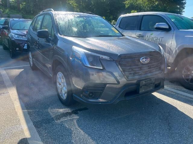 2023 Subaru Forester Base