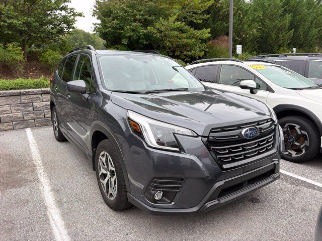 2024 Subaru Forester Premium