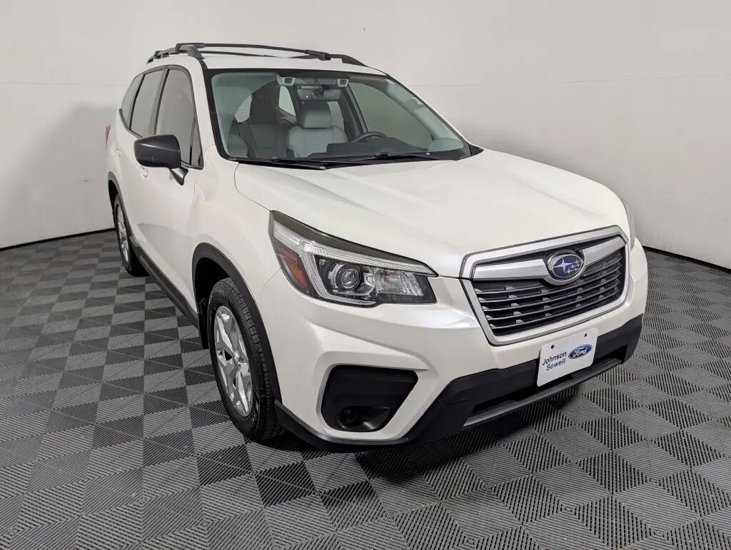 2019 Subaru Forester Base — photo 1 of 13