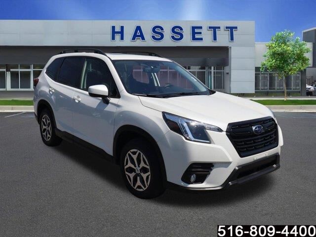 2023 Subaru Forester Premium — photo 1 of 13