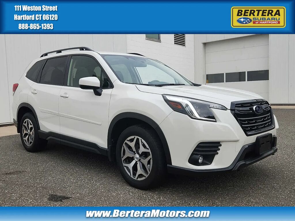 2024 Subaru Forester Premium — photo 1 of 13