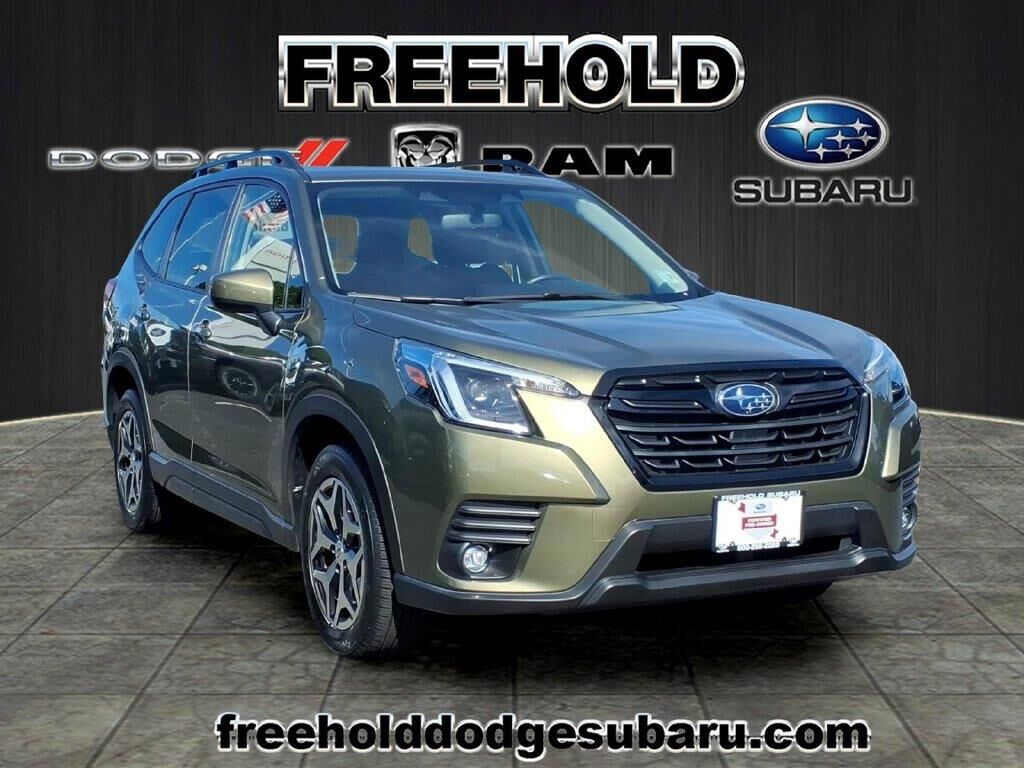 2024 Subaru Forester Premium — photo 1 of 13