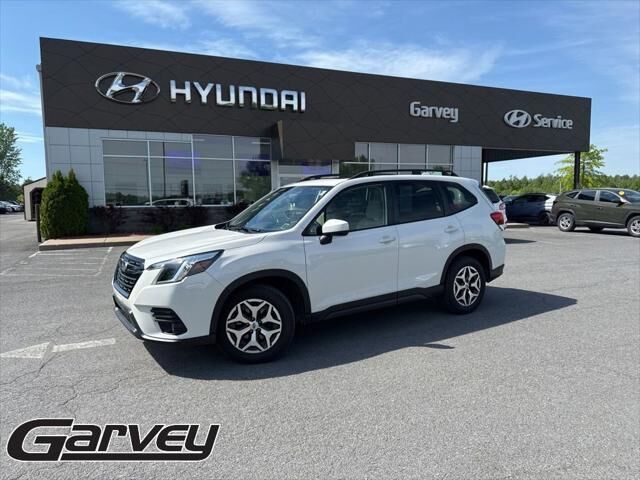 2022 Subaru Forester Premium — photo 1 of 1
