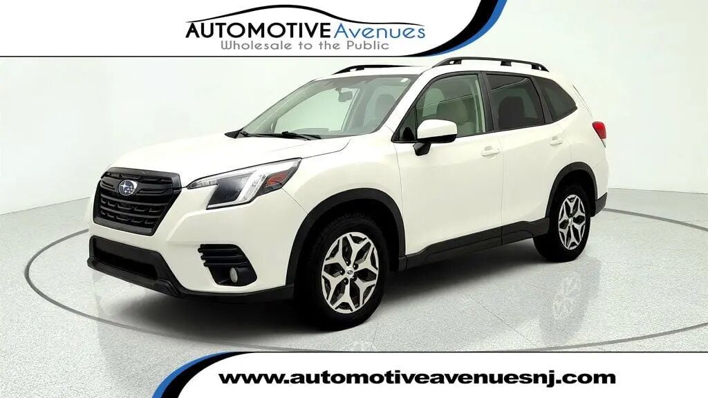 2022 Subaru Forester Premium — photo 1 of 26
