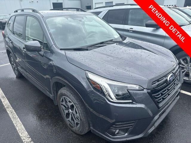 2023 Subaru Forester Premium — photo 1 of 1