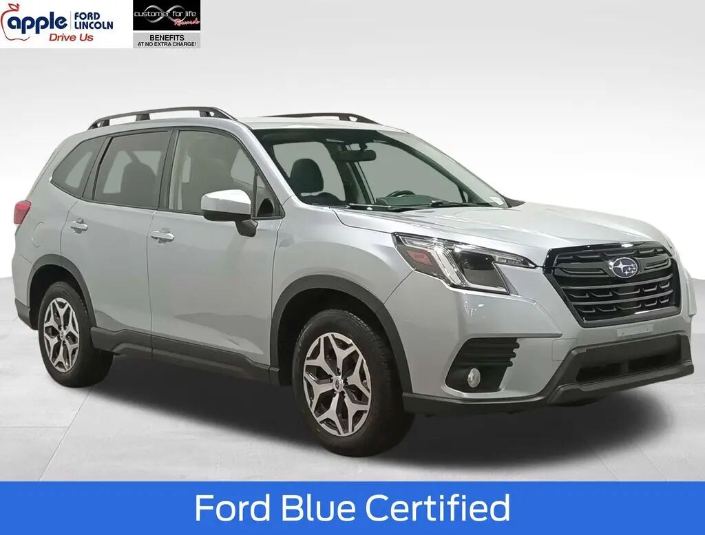 2022 Subaru Forester Premium — photo 1 of 13