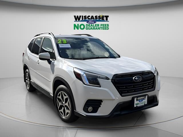 2023 Subaru Forester Premium — photo 1 of 2