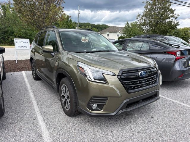 2023 Subaru Forester Premium