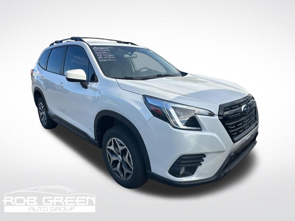 2022 Subaru Forester Premium — photo 1 of 2